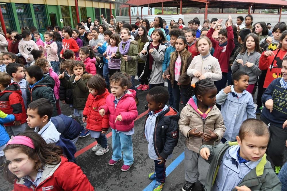 Día da Paz no colexio coruñés Raquel Camacho