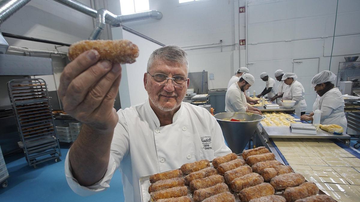 Les imatges de l'obrador d'El Xuixo de Can Castelló i el gerent Julià Castelló