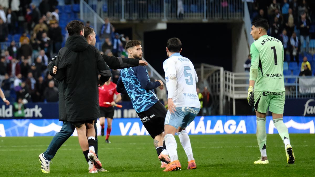 Andrada, en una imagen de la trifulca que se formó cuando acabó el partido