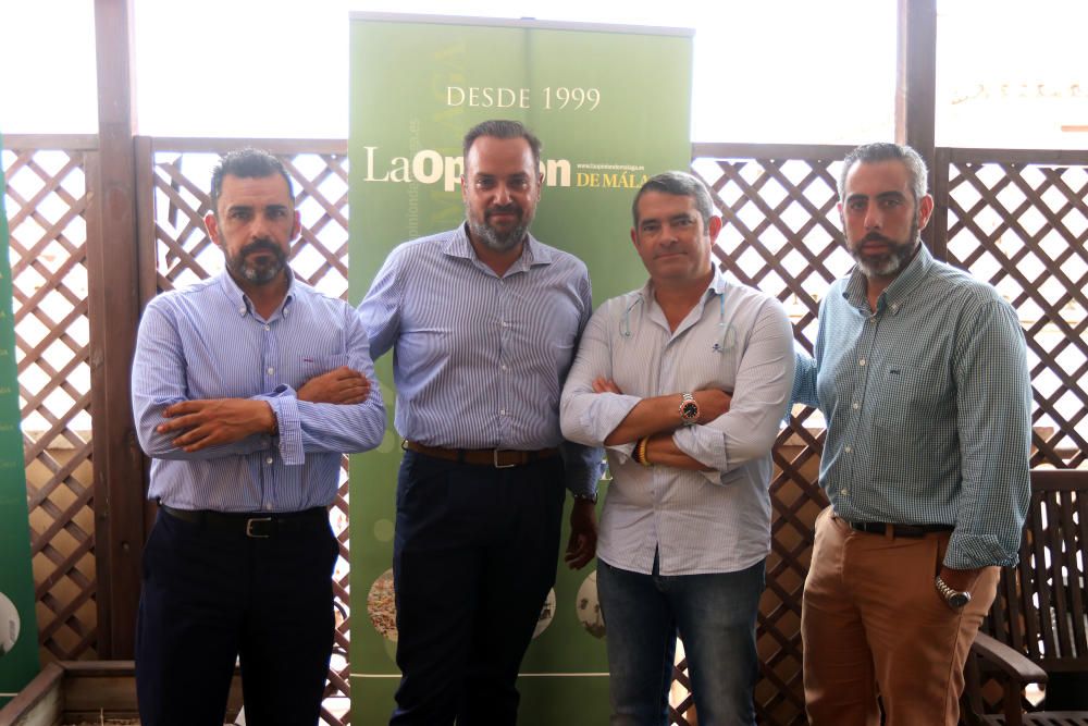 Cordial ambiente en la terraza de La Opinión, entre representantes políticos populares y socialistas a nivel regional y provincial.