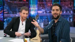 David Broncano, junto a Pablo Motos durante una visita a El Hormiguero.