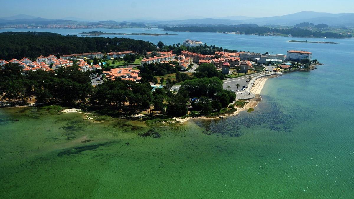 Vista aérea de la isla de A Toxa.