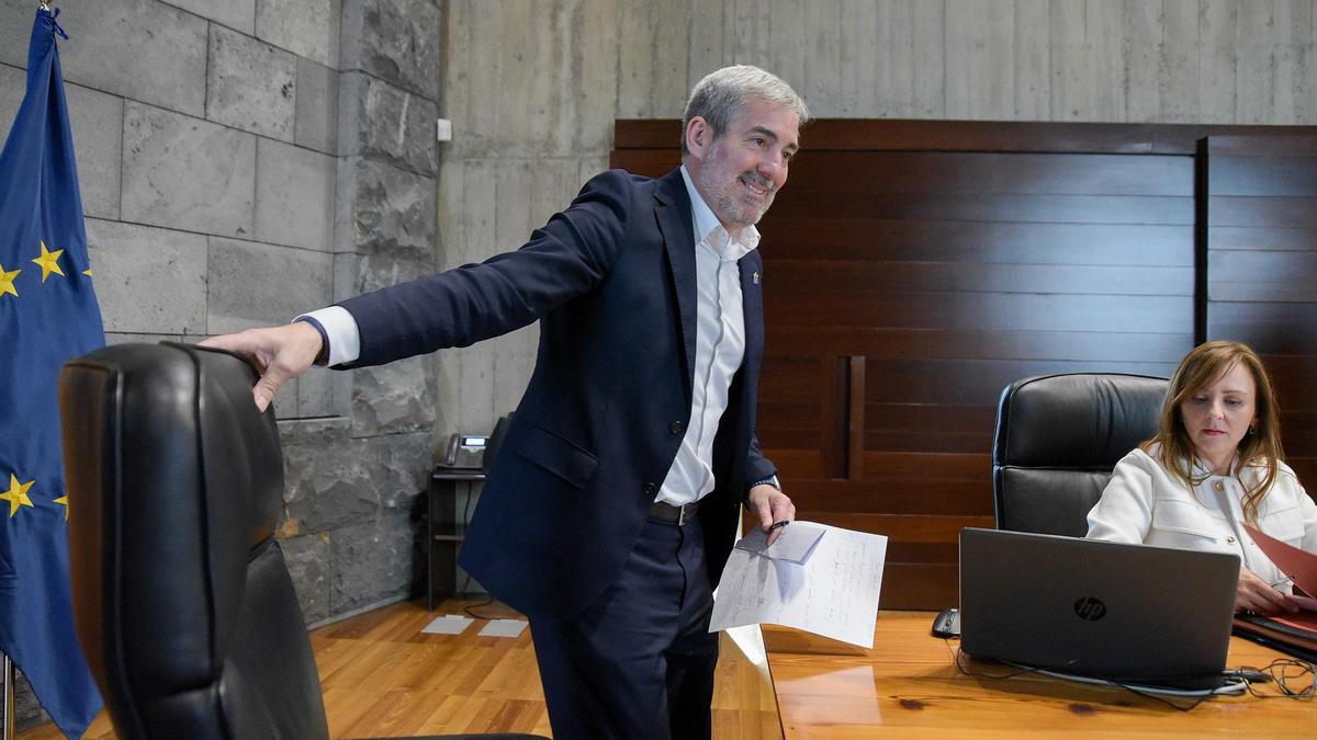 El presidente de Canarias, Fernando Clavijo, en un Consejo de Gobierno.