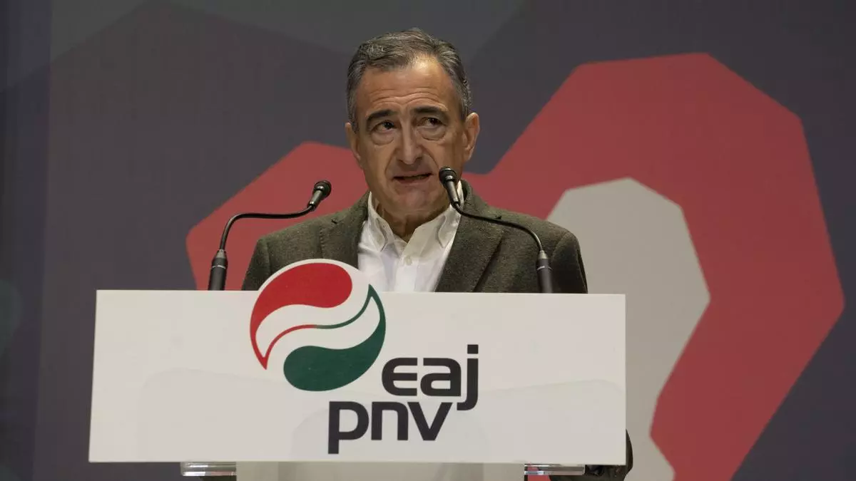 Aitor Esteban: "O el PSOE consigue detener la hemorragia de escándalos o tendrá que convocar elecciones ya"