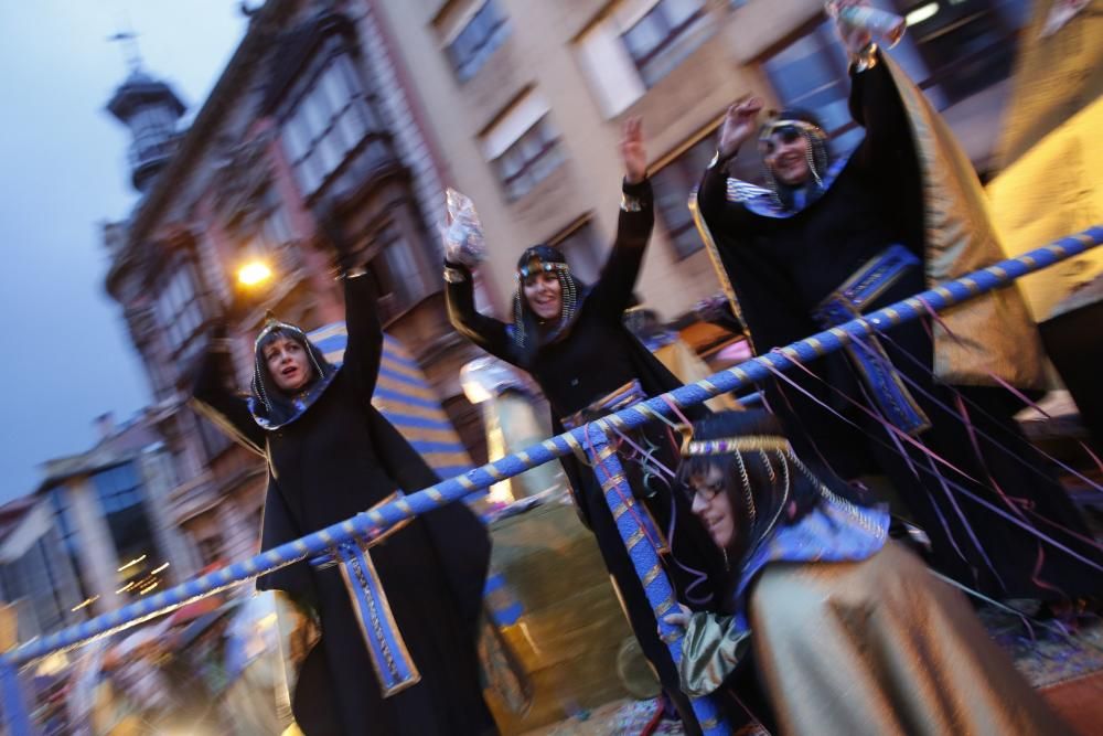 Desfile del martes de Carnaval en el Antroxu de Avilés