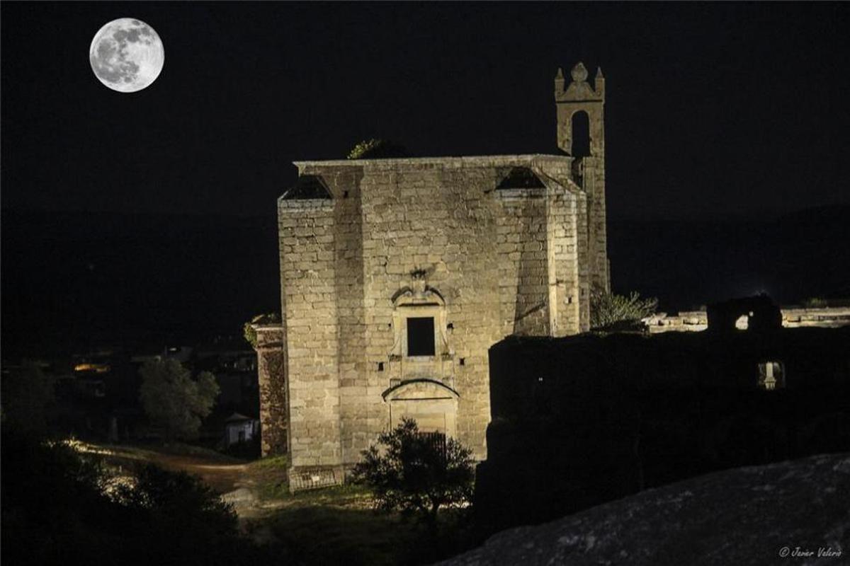 El mundo bajo el embrujo de la superluna