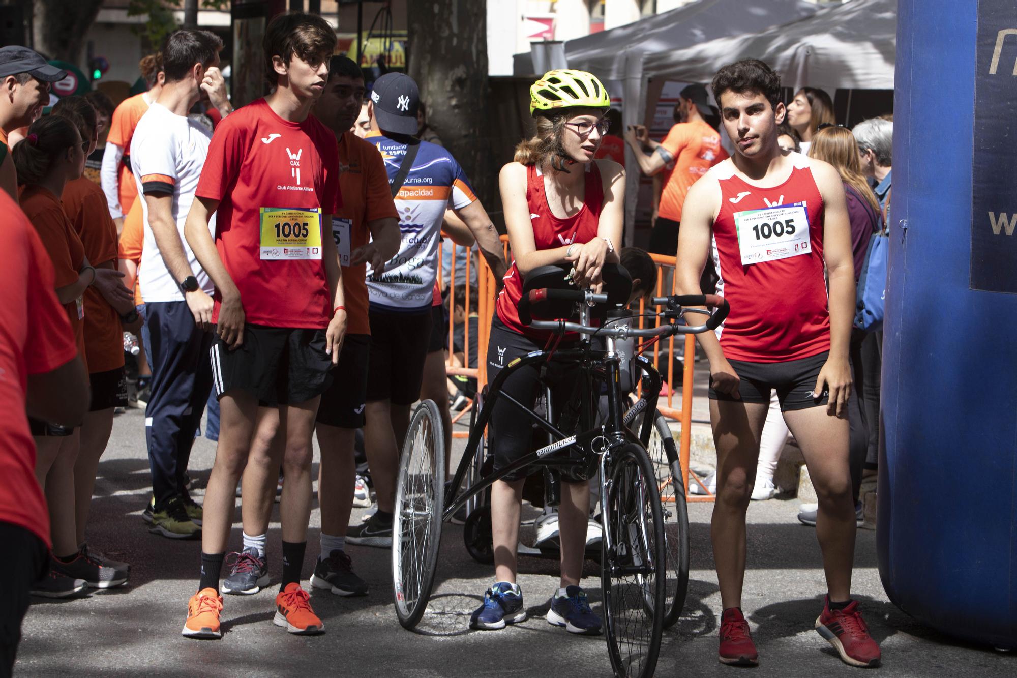 Más de 1.200 personas participan en la XV edición de la carrera de Aspromivise