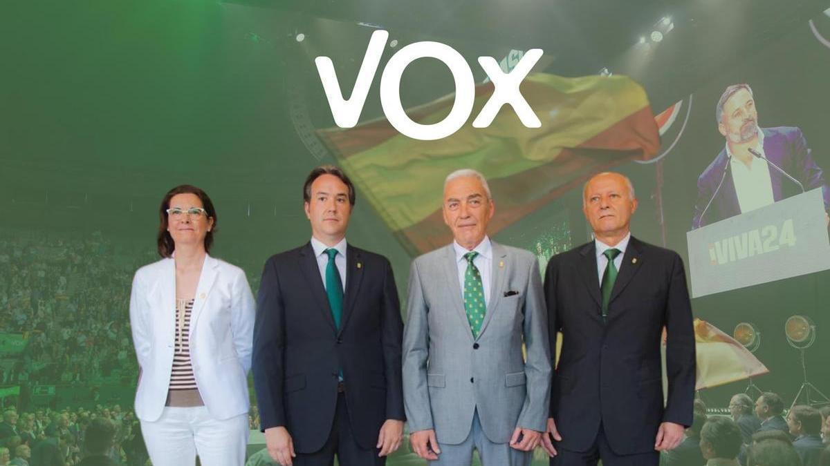 Foto de los cuatro concejales de Vox en el Ayuntamiento de Burriana.