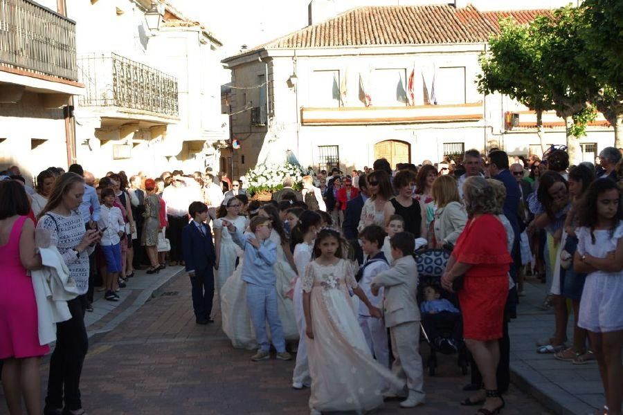 Fuentesaúco arropa a la Virgen de la Antigua