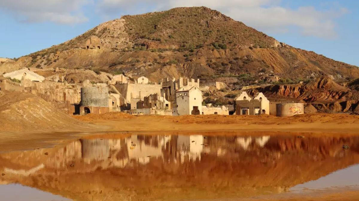 Este pueblo murciano nos transporta a los mundos fantásticos de Disney.