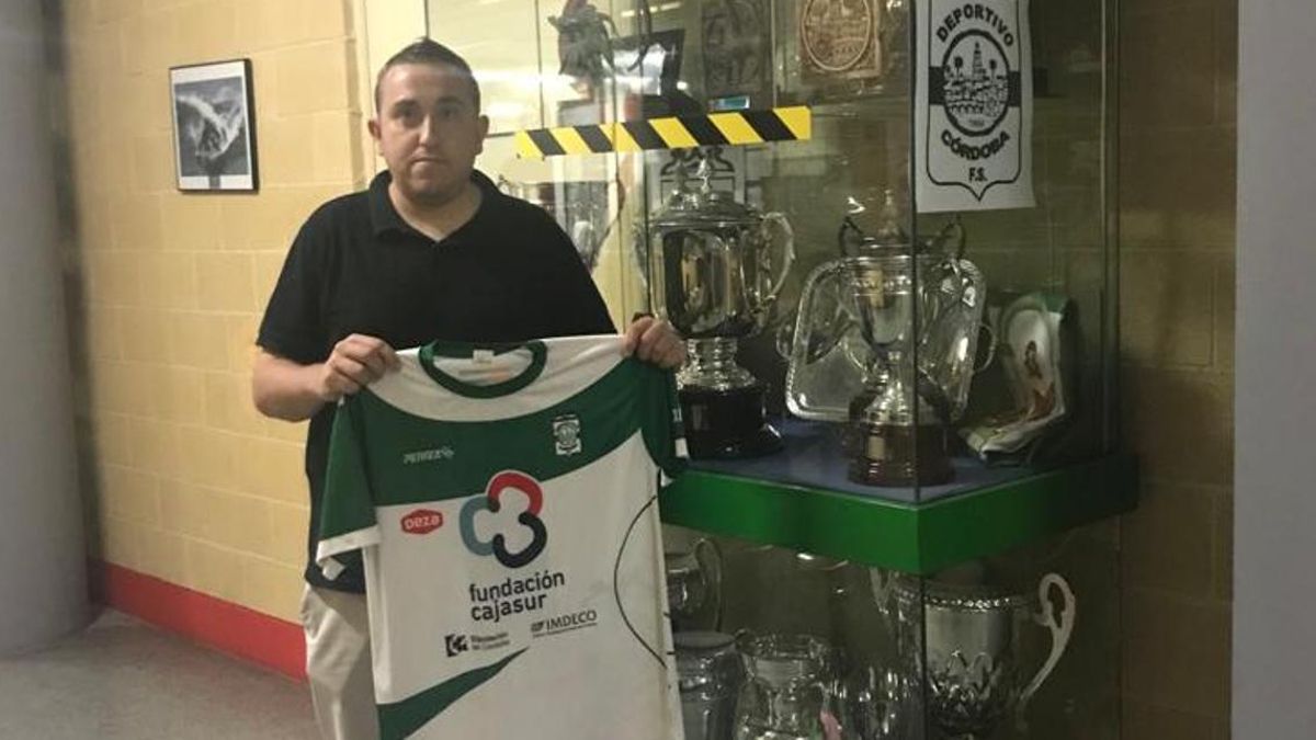 David Díaz, con la camiseta del Deportivo Córdoba.