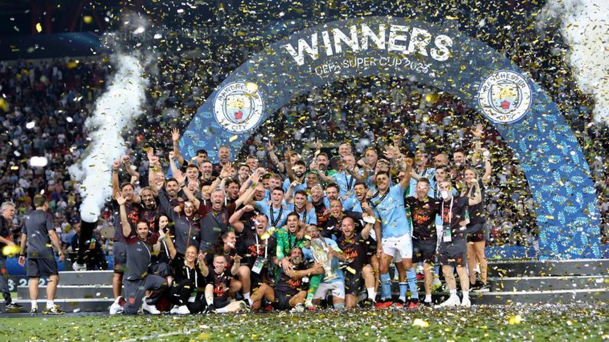 Jugadores del Manchester City celebran la victoria en la final de Champions League de 2022.