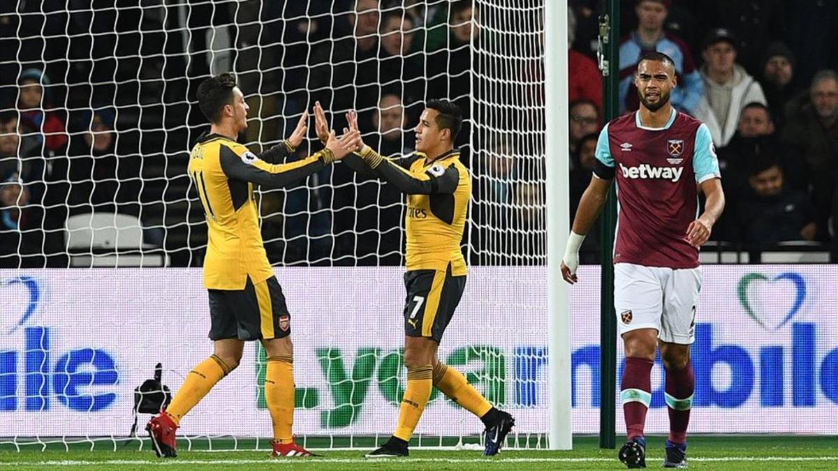 Alexis y Özil se exhibieron el pasado sábado ante el West Ham