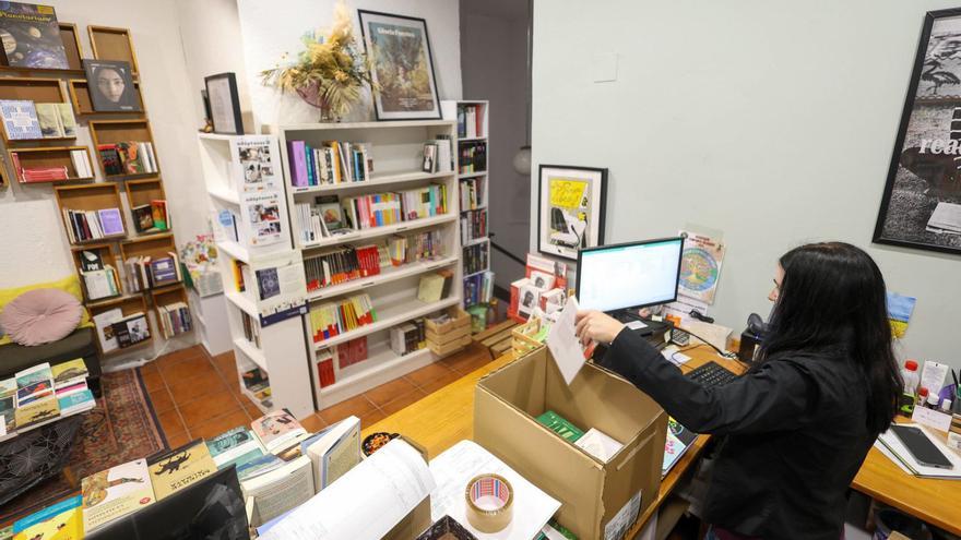 Regalar llibres per Nadal és molt més que un detall material