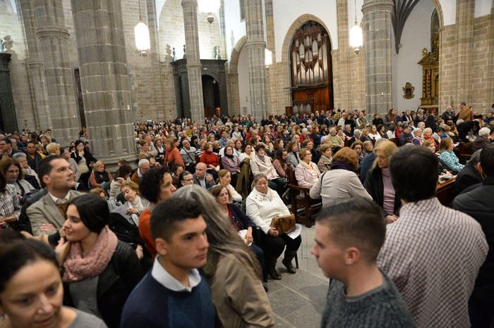 Misa en la Catedral contra Gala Drag