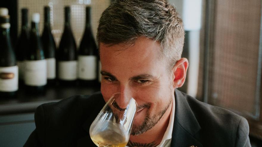 Diego Tornel, mejor sumiller de España: «El 90% del vino de Canarias se exporta a Estados Unidos»