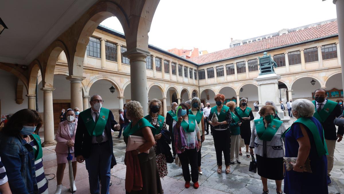 Alumnos graduados del PUMUO