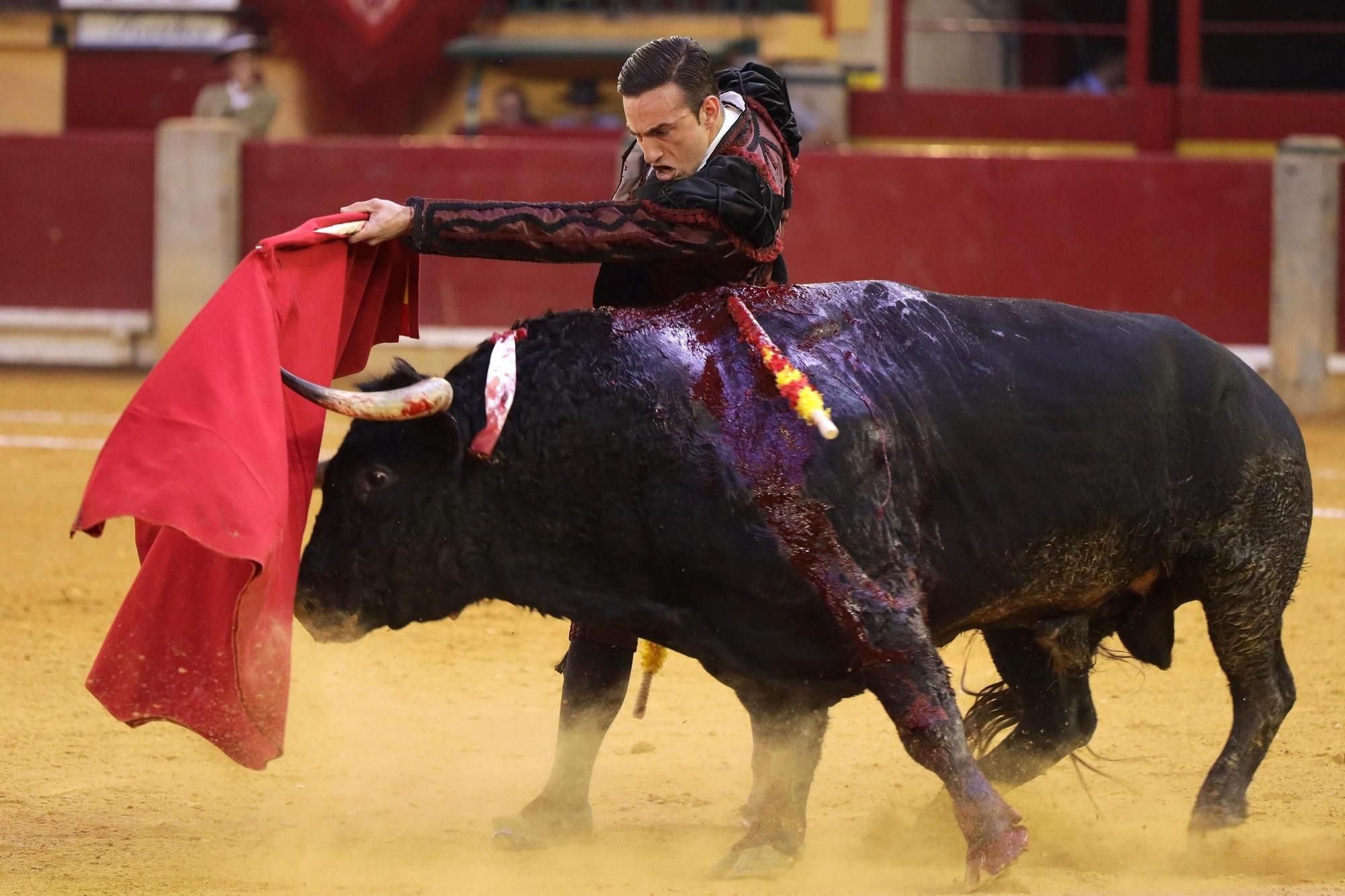 En imágenes | Corrida de toros goyesca en la plaza de toros de Zaragoza