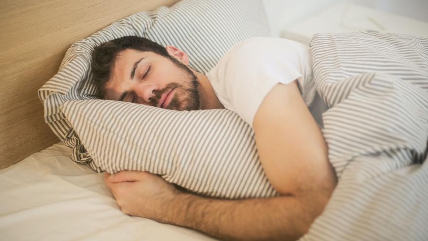 Esta es la técnica militar para luchar contra el insomnio y dormir en dos minutos