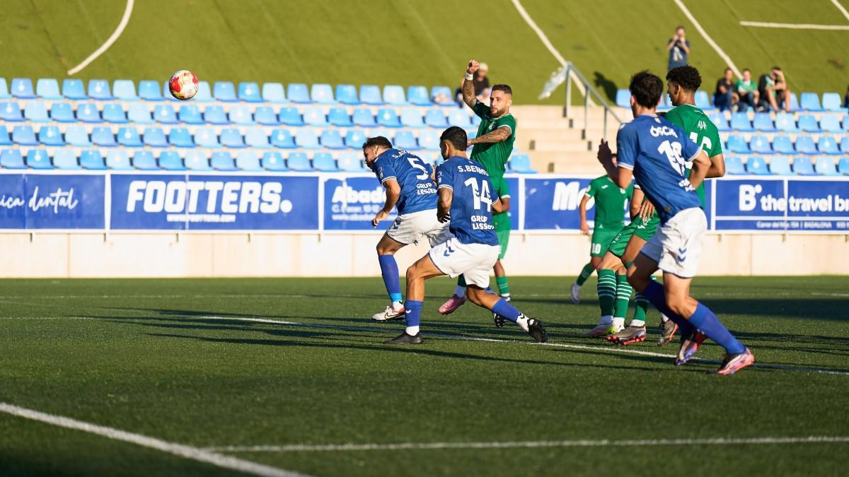 Badalona-Cornellà, 4-1 en la primera vuelta