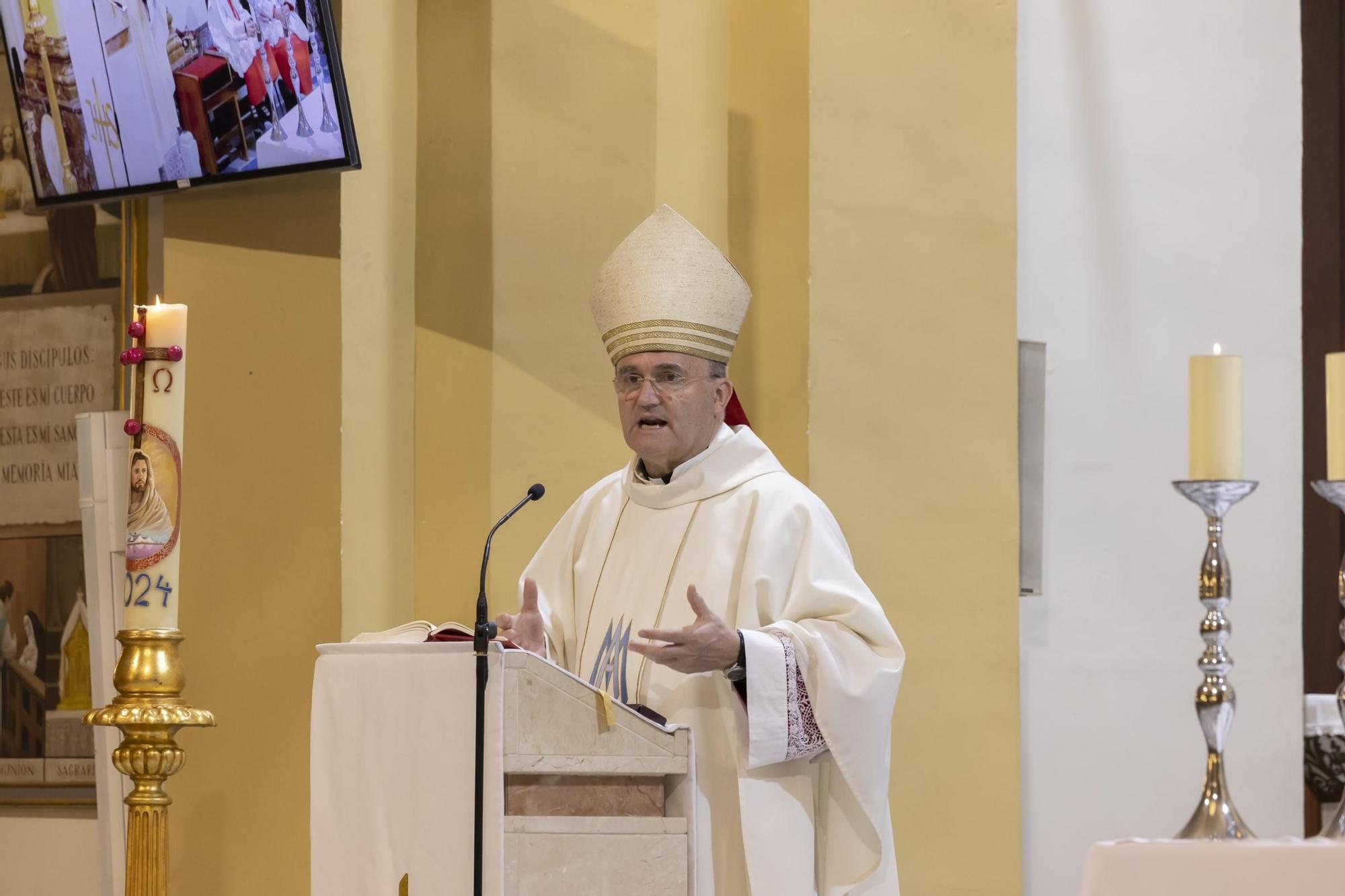 El obispo Munilla acude a la presentación  la Asociación Provida Mater Vitae de Torrevieja