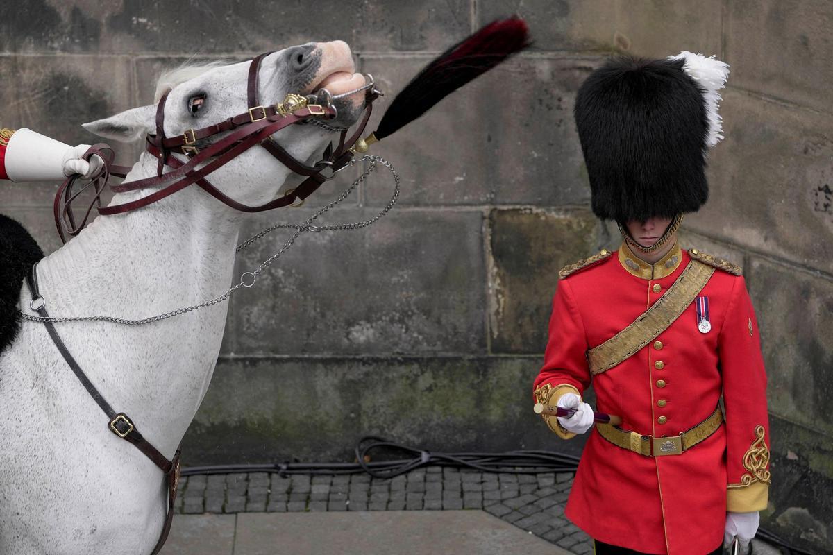 Un momento de la coronación de Carlos III en Escocia.