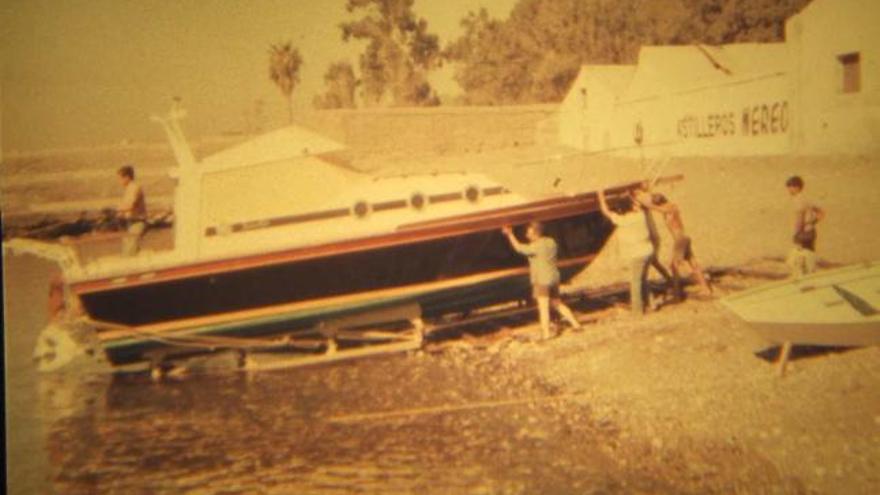 La playa frente a los astilleros antes de la construcción del paseo marítimo de Pedregalejo.