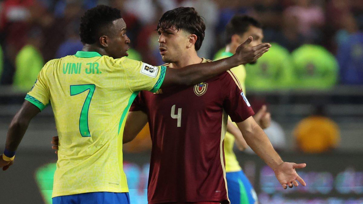 Vinicius Jr. tuvo un encontronazo con el jugador de la Real Sociedad, Joan Aramburu