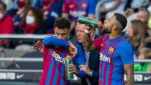 Koeman, increpat a la sortida del Camp Nou després de la derrota en el clàssic