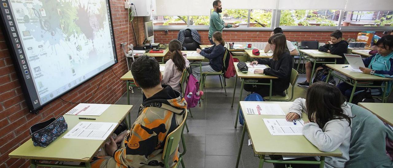 Els alumnes de 6è de Primària de l’escola Pla de Girona, ahir. | MARC MARTÍ