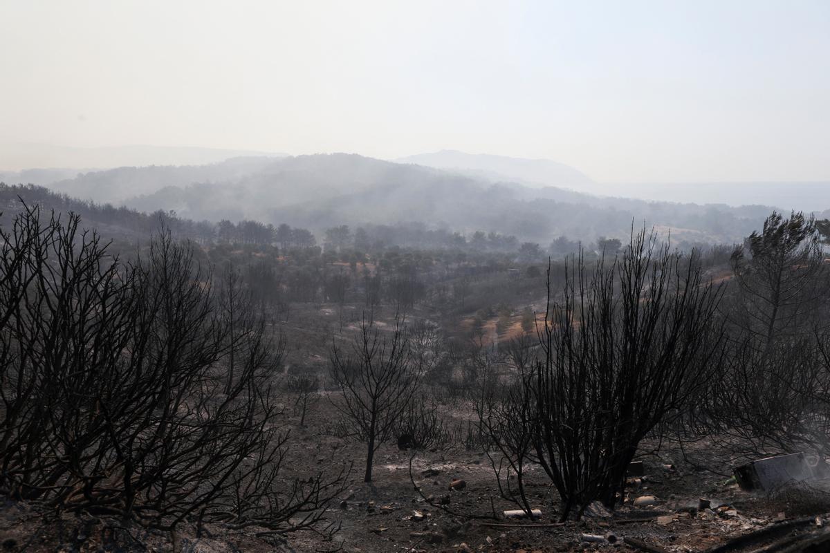 Lucha contra el fuego en la isla de Lesbos