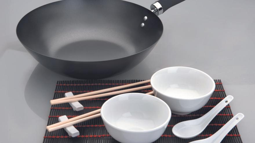 El conjunt de wok permet cuinar de forma senzilla i saludable.