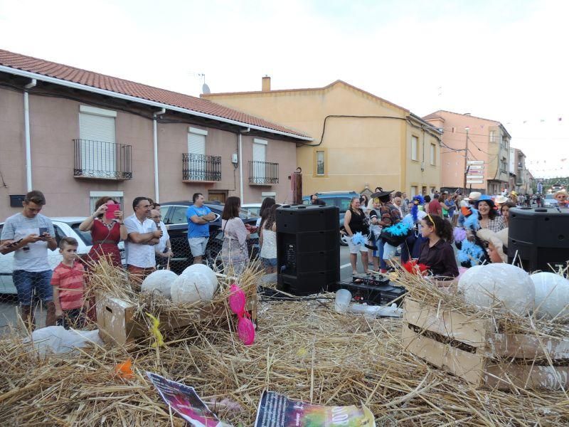 Fiestas en Zamora: Desfile en Camarzana de Tera