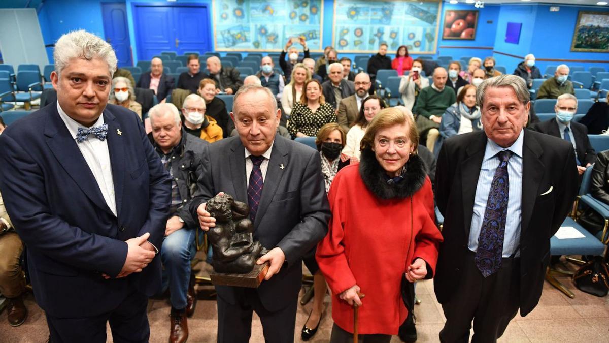 José Eugenio Fernández Barallobre, premio Fernando Arenas  | VÍCTOR ECHAVE