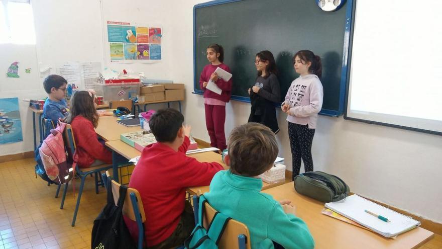 Alumnos del colegio José de la Torre y del Cerro de Córdoba.