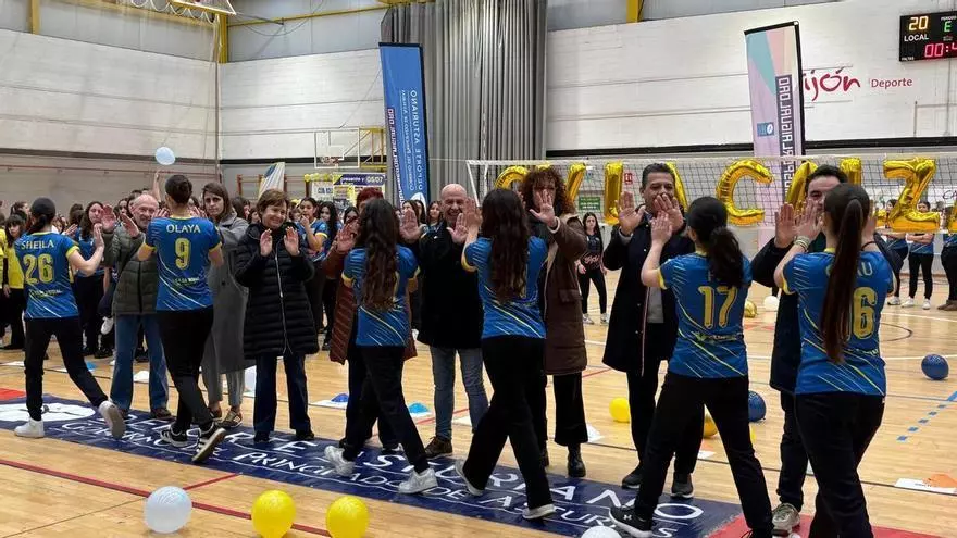 Presentación de los equipos del Voleibol La Calzada para esta temporada y celebración de su 40 aniversario