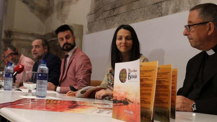 Presentación del Congreso Belenista, ayer en la Biblioteca del Estado.