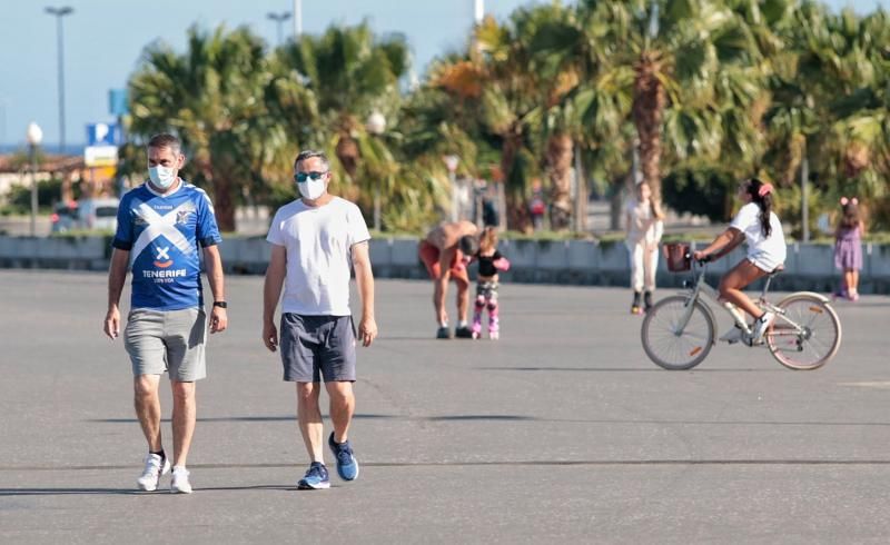 Primer día sin mascarilla en exteriores en Tenerife