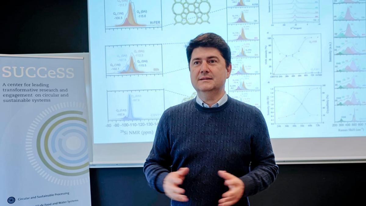 Javier García durante su intervención en Estocolmo