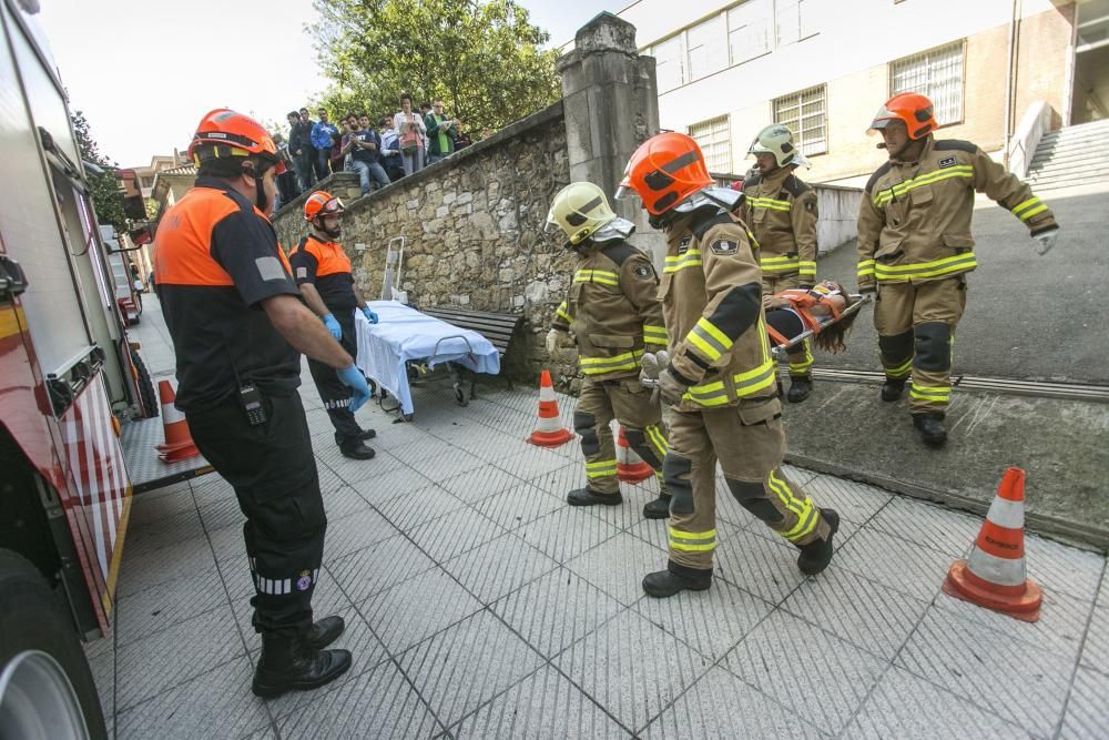 Simulacro en el Instituto Alfonso II de Oviedo