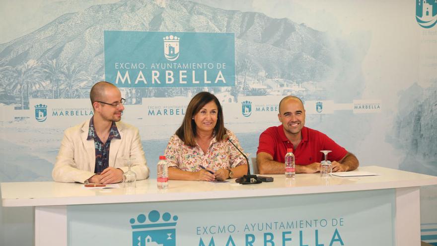 Los organizadores del concurso en su presentación, en Marbella.