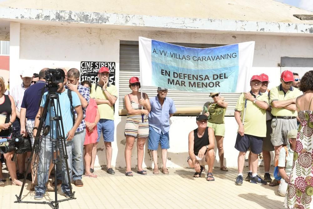 Protestas por el estado del Mar Menor en Los Nieto