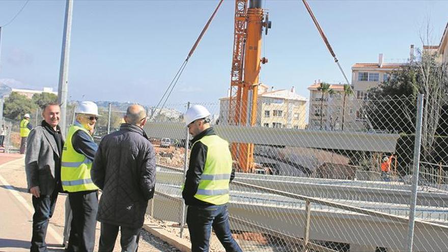 El puente sobre el barranco de Farja estará operativo en el mes de mayo