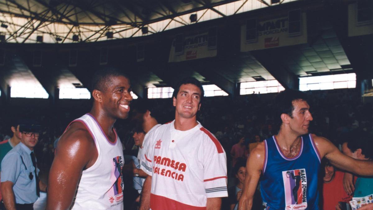 Branson, con Magic Jhonson y Epi, en un acto en la Fonteta en 1991