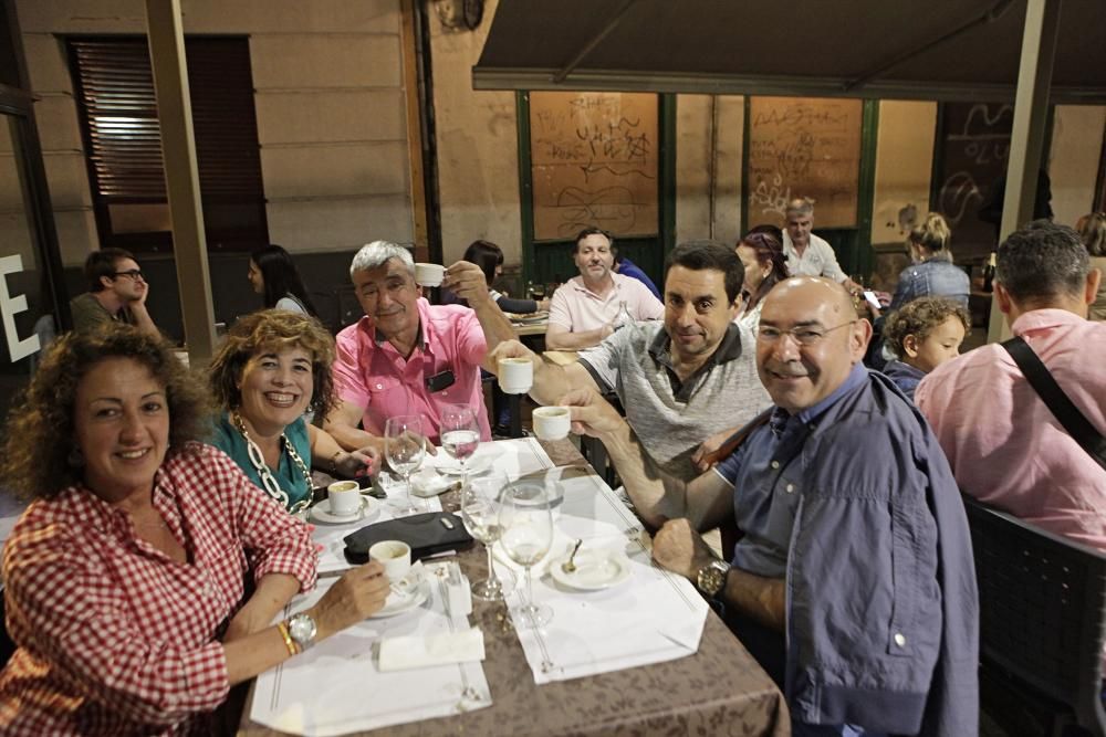 Espectáculo pirotécnico en las fiestas de Begoña, en Gijón.