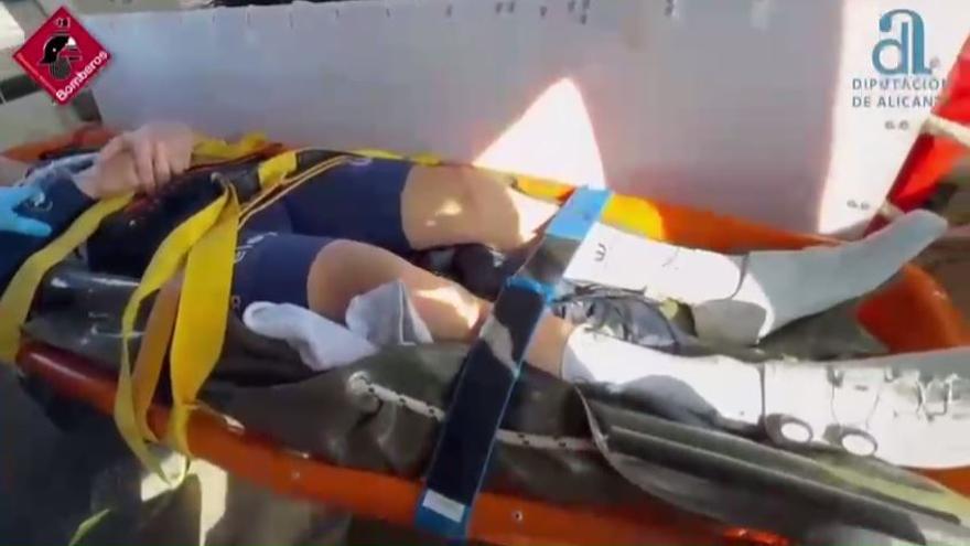 Un ciclista de 21 años cae por un terraplén de 20 metros en el descenso de Sa Creueta, en Castell de Castells