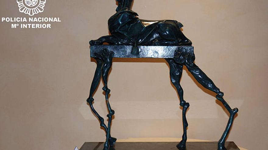 Salvador Dalí. Las piezas nunca llegaron a exponerse, aseguraron fuentes del hotel.