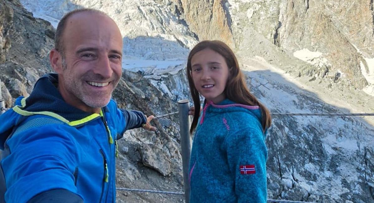 Júlia Nadal i el seu pare durant l'ascensió