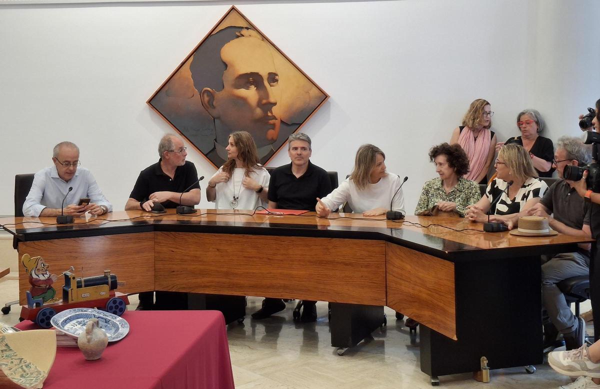 Numerosos arqueólogos y expertos del Marq han estado hoy en Dénia