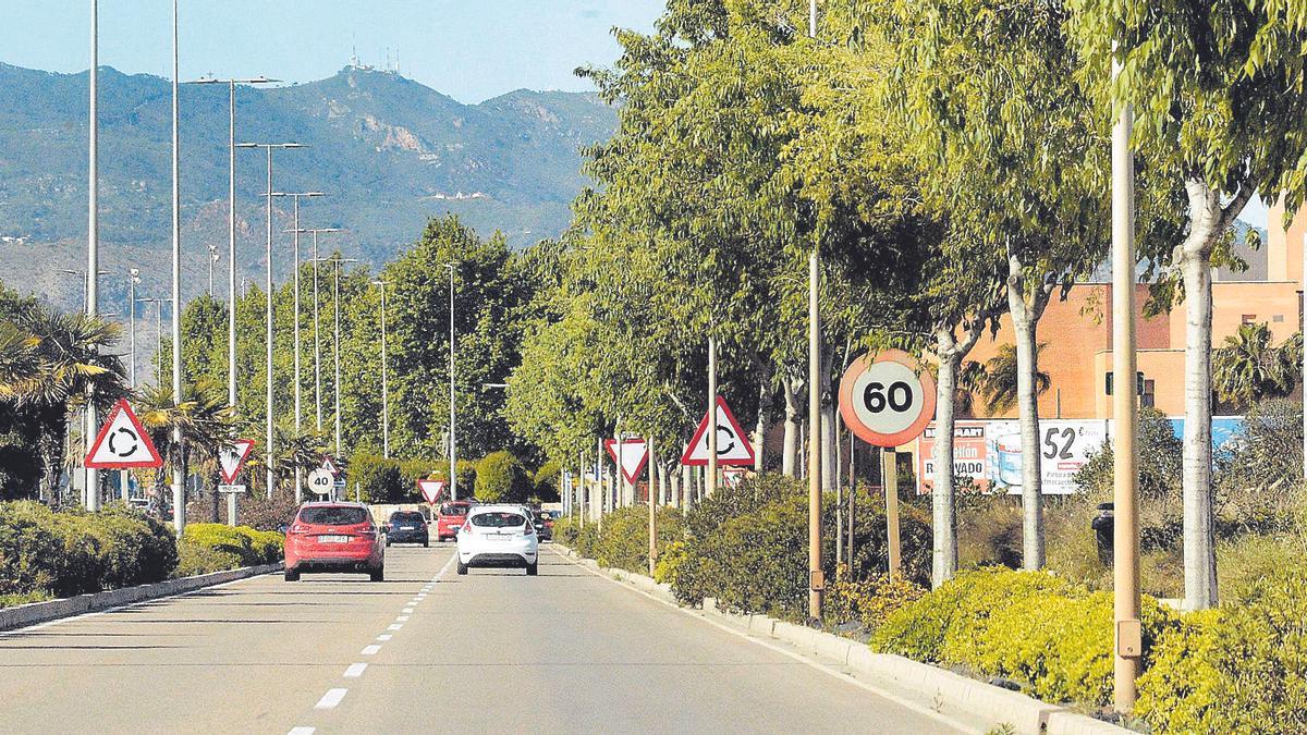 El Ayuntamiento ha considerado como zona prioritaria la ronda de circunvalación a la hora de cambiar las señales con los nuevos límites de velocidad.